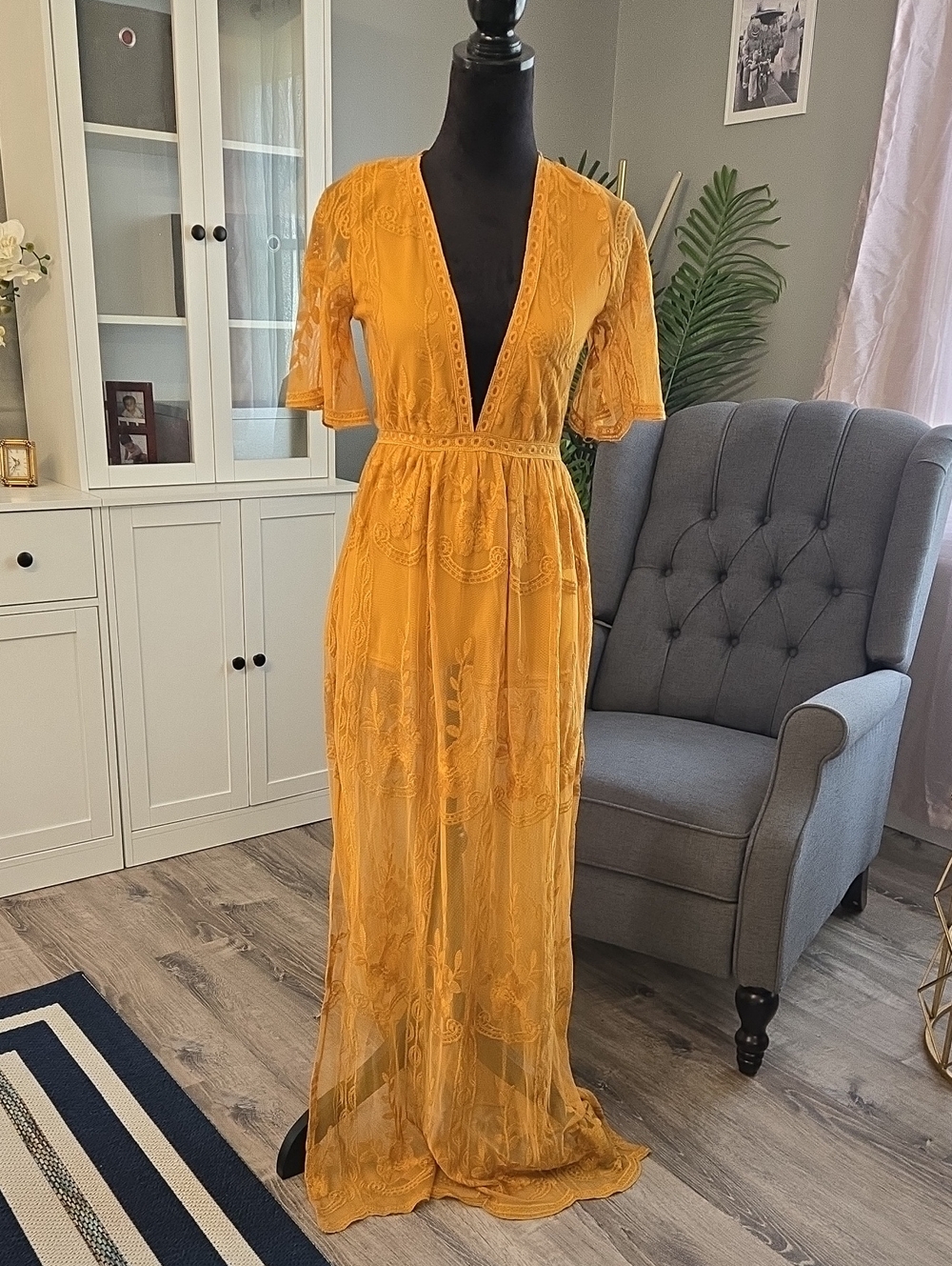 HAUTE MONDE Mustard Lace V-Neck Maxi Dress